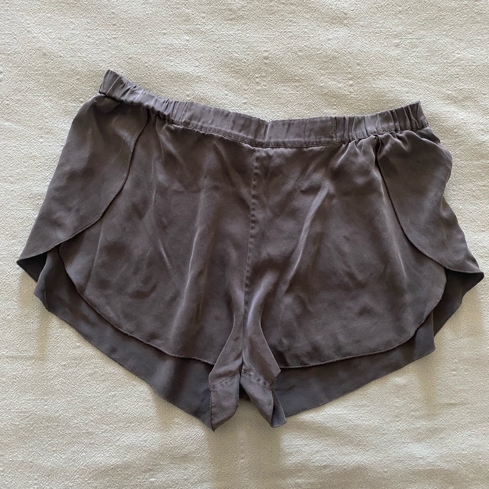 Lunya washable silk tulip sleep shorts